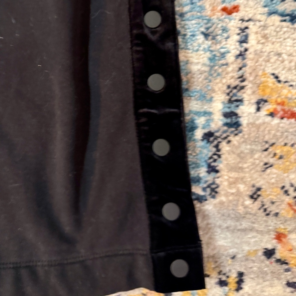 Athleta Retroplush Velvet Straight Leg Pant
Size Medium - Picture 5 of 10